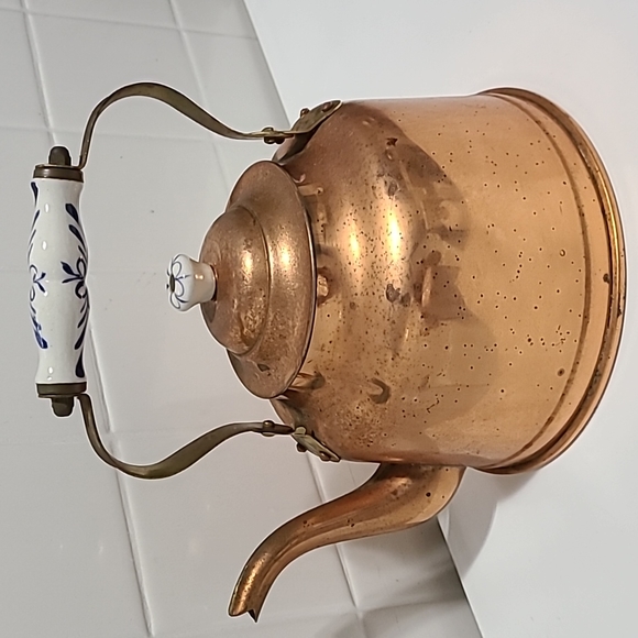 Last chance VINTAGE  GOLD TONE COFFEE POT - Picture 9 of 11